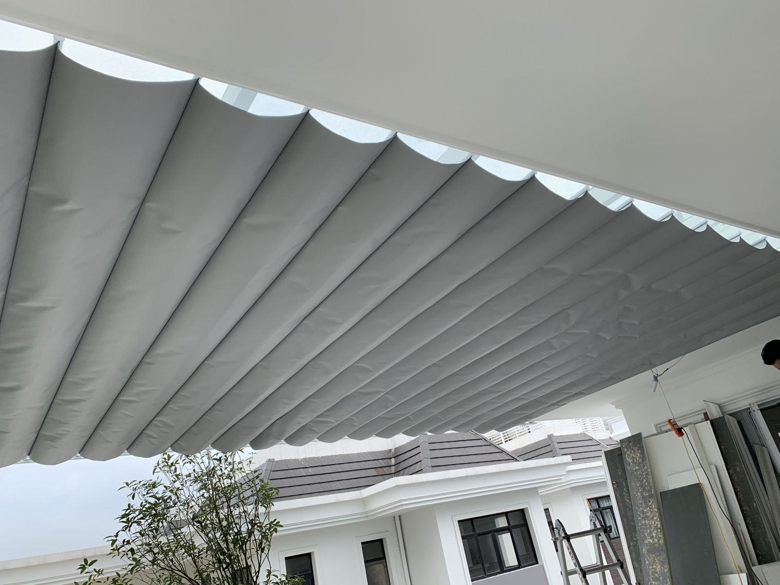 Mái bạt xếp quán cafe